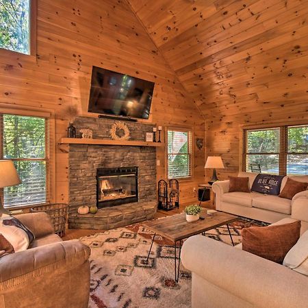 Blue Ridge Cabin Hot Tub, Fire Pit And Grill! エクステリア 写真